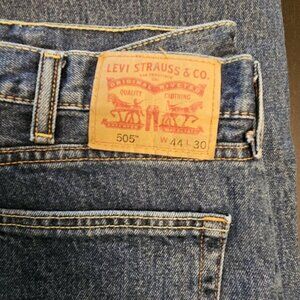 Levi 505 Men's Size 44 x 30 New without Tags!